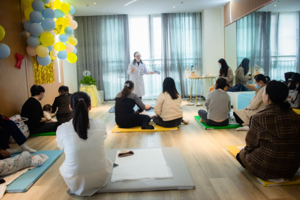 愛沐母嬰康養中心攜手瀘州市人民醫院組織首場兒童成長指導沙龍活動